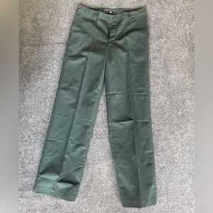 Dickies' Classic Fit Straight Leg Flat Front Pants Size 20R